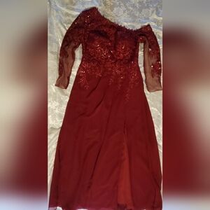 JJ’s House Red/burgandy Floor-Length Off The Shoulde  Lace Chiffon Gown  Size 12